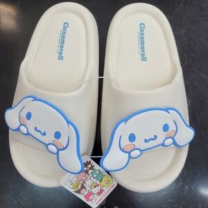 Brand New Sanrio Cinnamoroll Big Charm Slippers #001 US 7.5